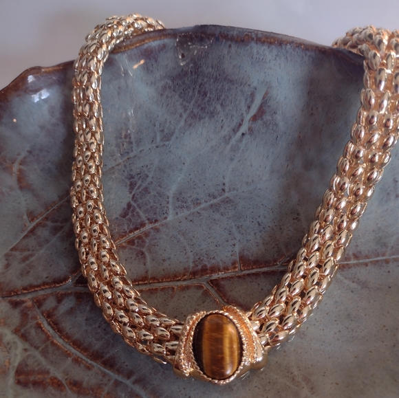 Tigers Eye Mesh Chain Magnetic Front Clasp - Picture 5 of 5